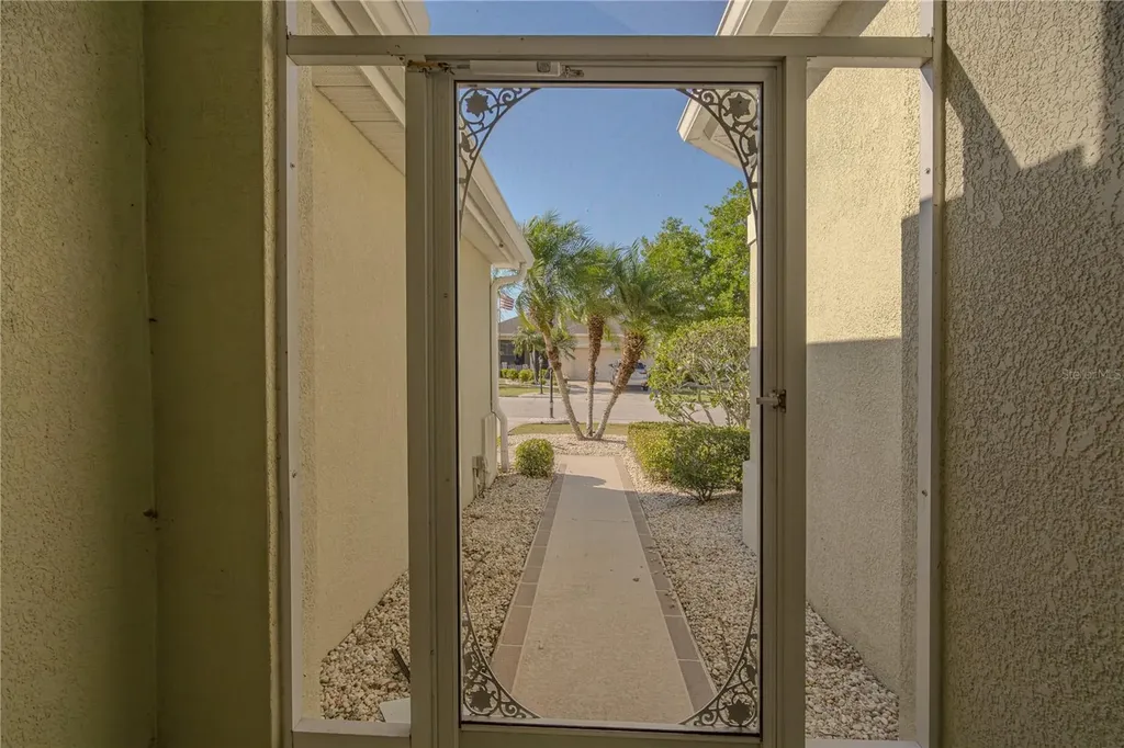 1038 Emerald Dunes Drive Sun City Center FL 33573