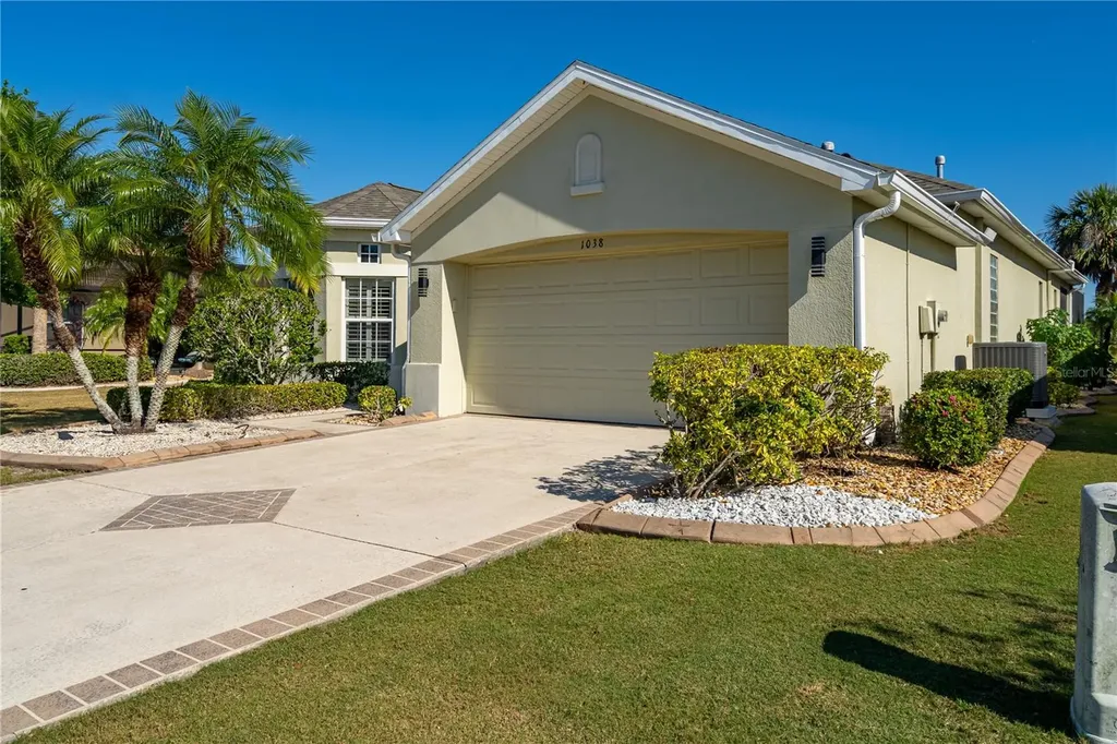 1038 Emerald Dunes Drive Sun City Center FL 33573
