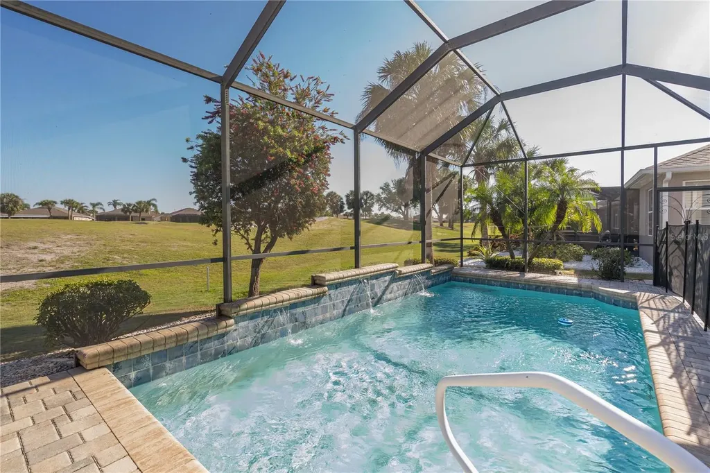 1038 Emerald Dunes Drive Sun City Center FL 33573