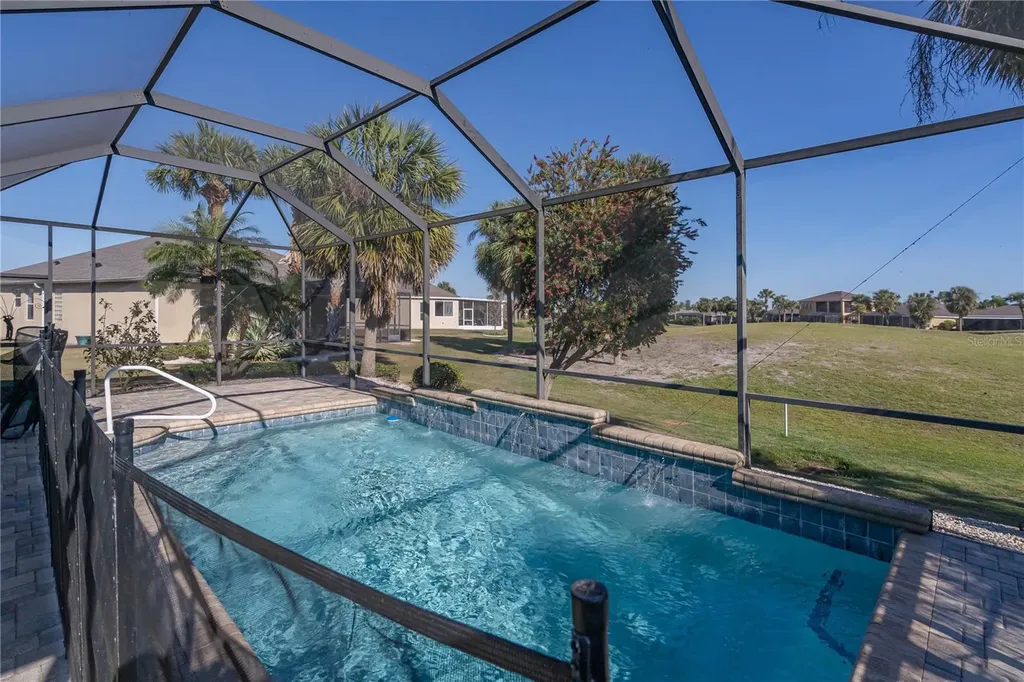 1038 Emerald Dunes Drive Sun City Center FL 33573