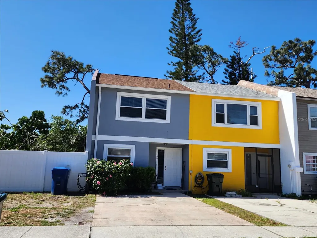 2930 S Pines Drive Largo FL 33771