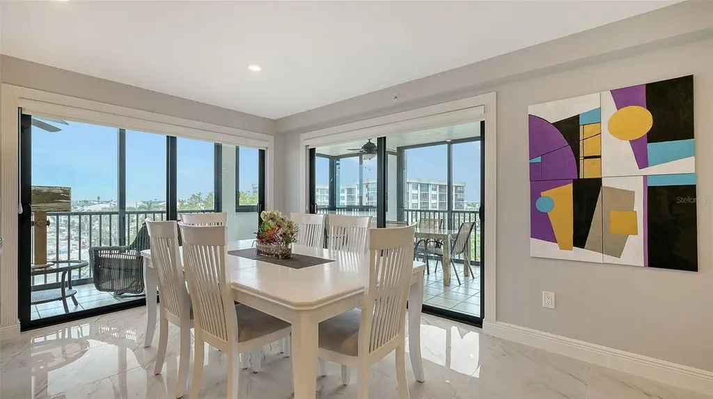 1104 Benjamin Franklin Drive Sarasota FL 34236