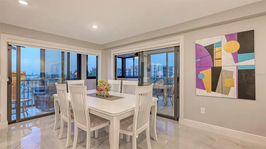 1104 Benjamin Franklin Drive Sarasota FL 34236