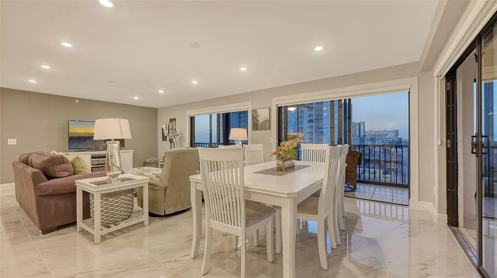 1104 Benjamin Franklin Drive Sarasota FL 34236