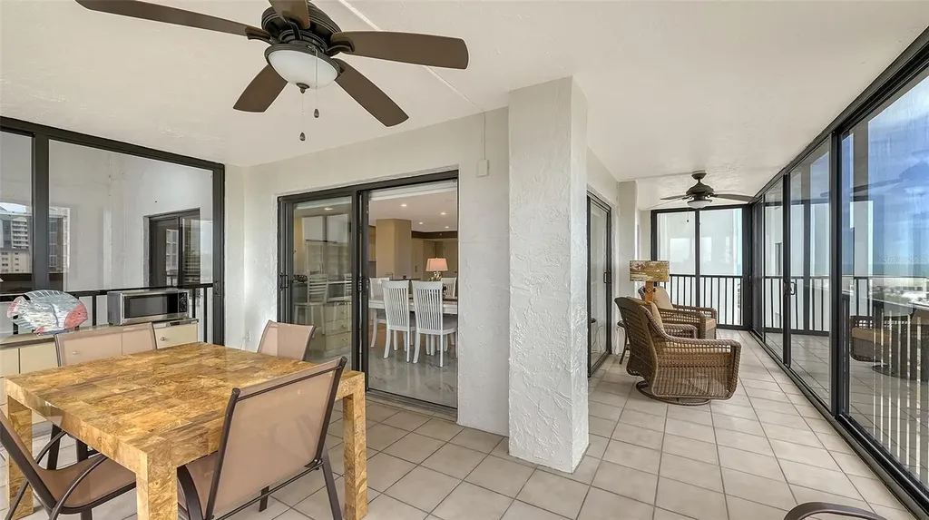 1104 Benjamin Franklin Drive Sarasota FL 34236