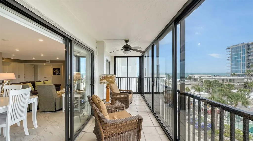 1104 Benjamin Franklin Drive Sarasota FL 34236