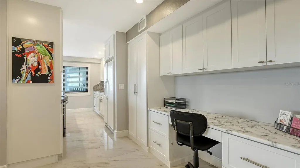 1104 Benjamin Franklin Drive Sarasota FL 34236