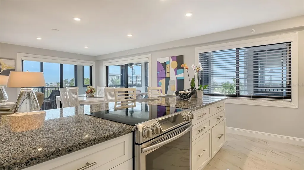 1104 Benjamin Franklin Drive Sarasota FL 34236