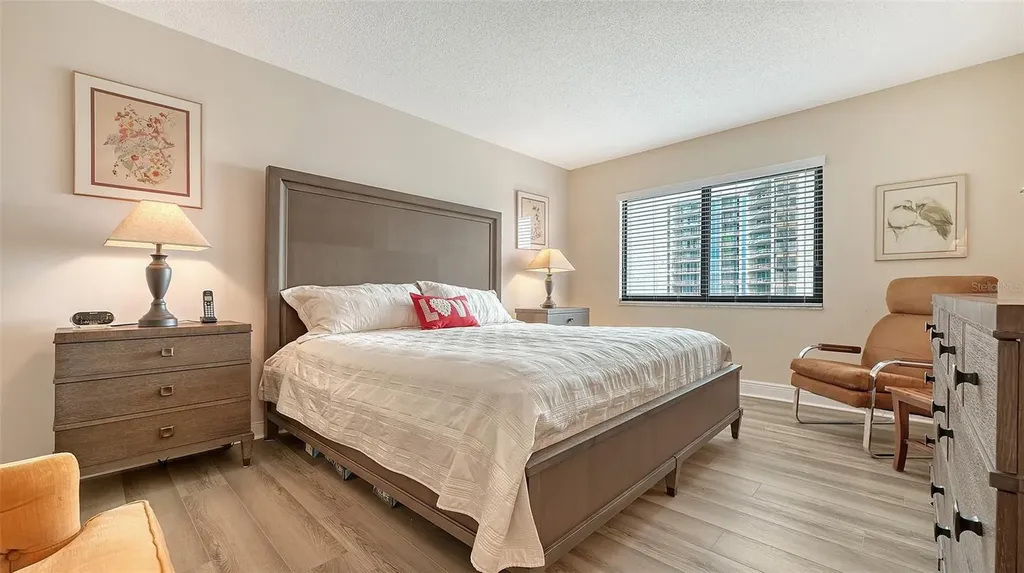 1104 Benjamin Franklin Drive Sarasota FL 34236
