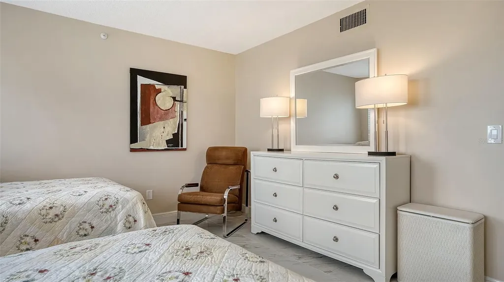 1104 Benjamin Franklin Drive Sarasota FL 34236