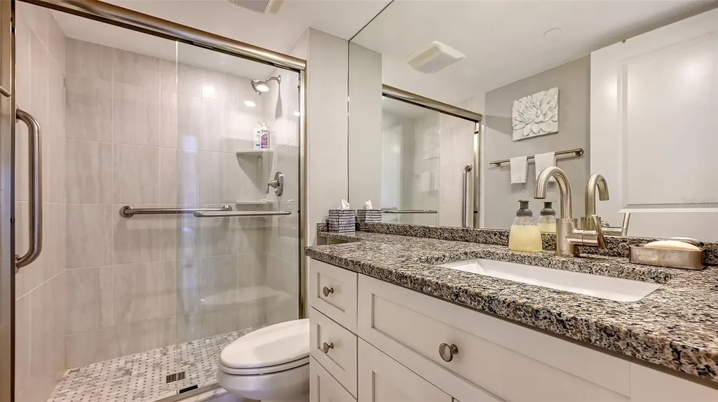 1104 Benjamin Franklin Drive Sarasota FL 34236