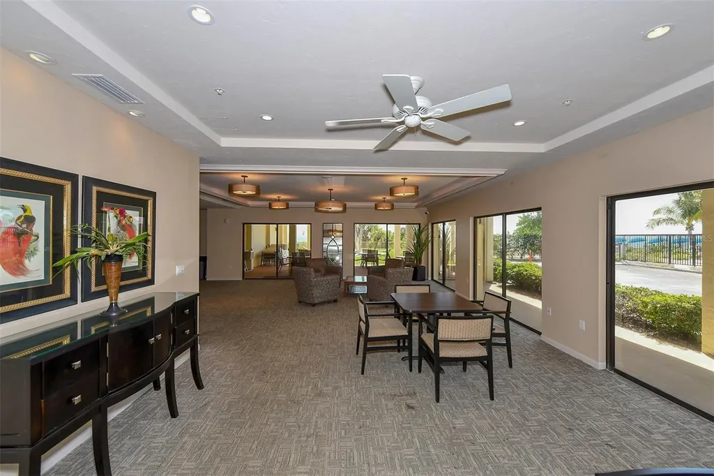 1104 Benjamin Franklin Drive Sarasota FL 34236