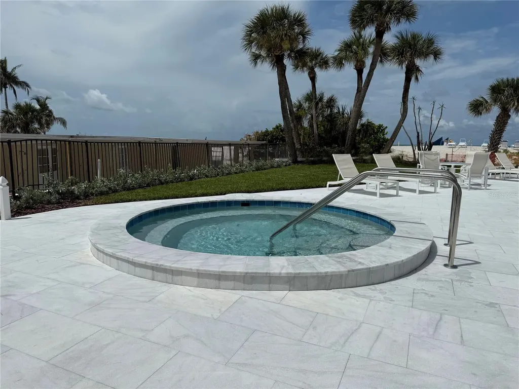 1104 Benjamin Franklin Drive Sarasota FL 34236