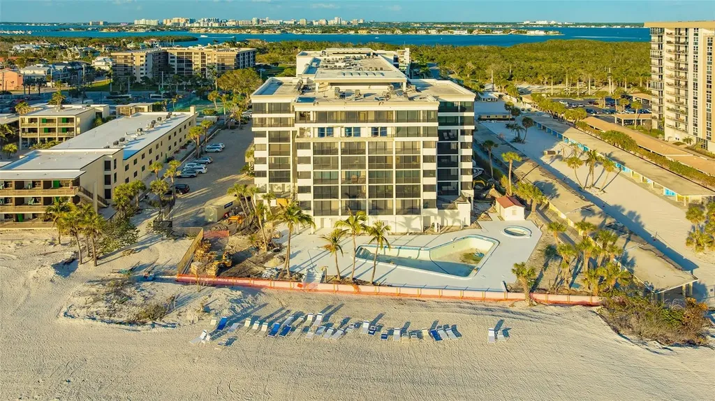1104 Benjamin Franklin Drive Sarasota FL 34236
