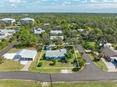 7035 Duke Street Englewood FL 34224