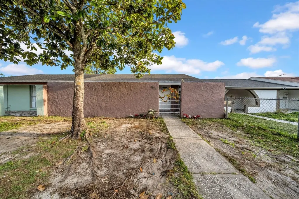 8325 Elkwood Lane Tampa FL 33615