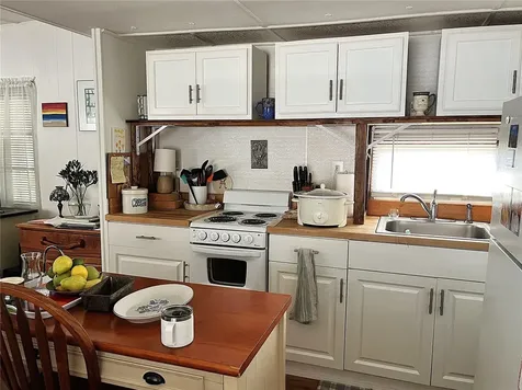 7254 Mount Fairfield Road NE St Petersburg FL 33702