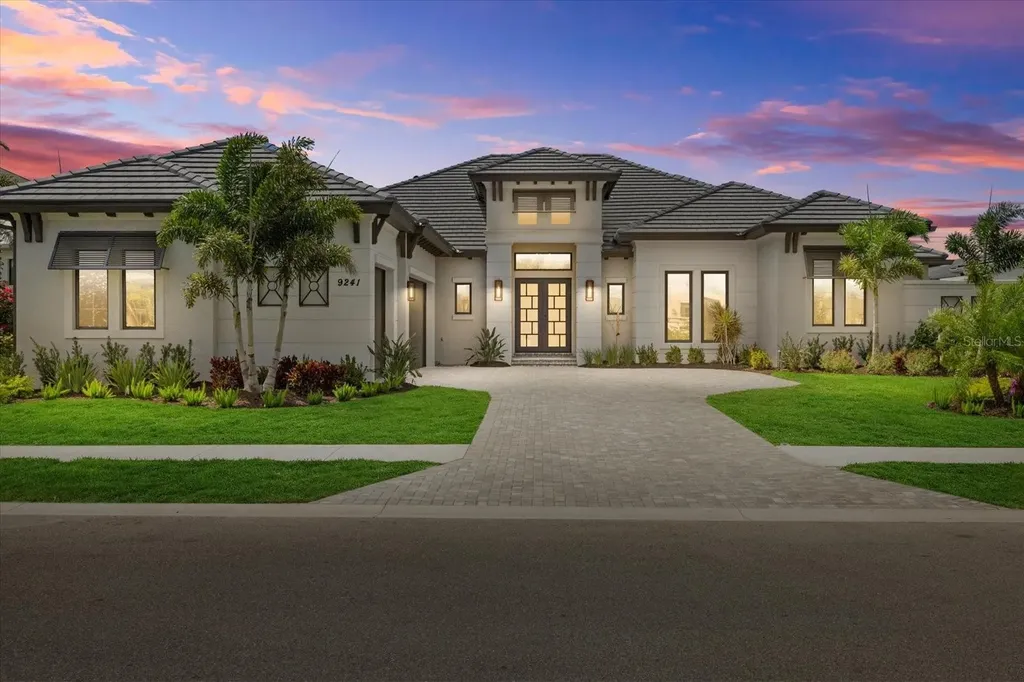 9241 Starry Night Avenue Sarasota FL 34241