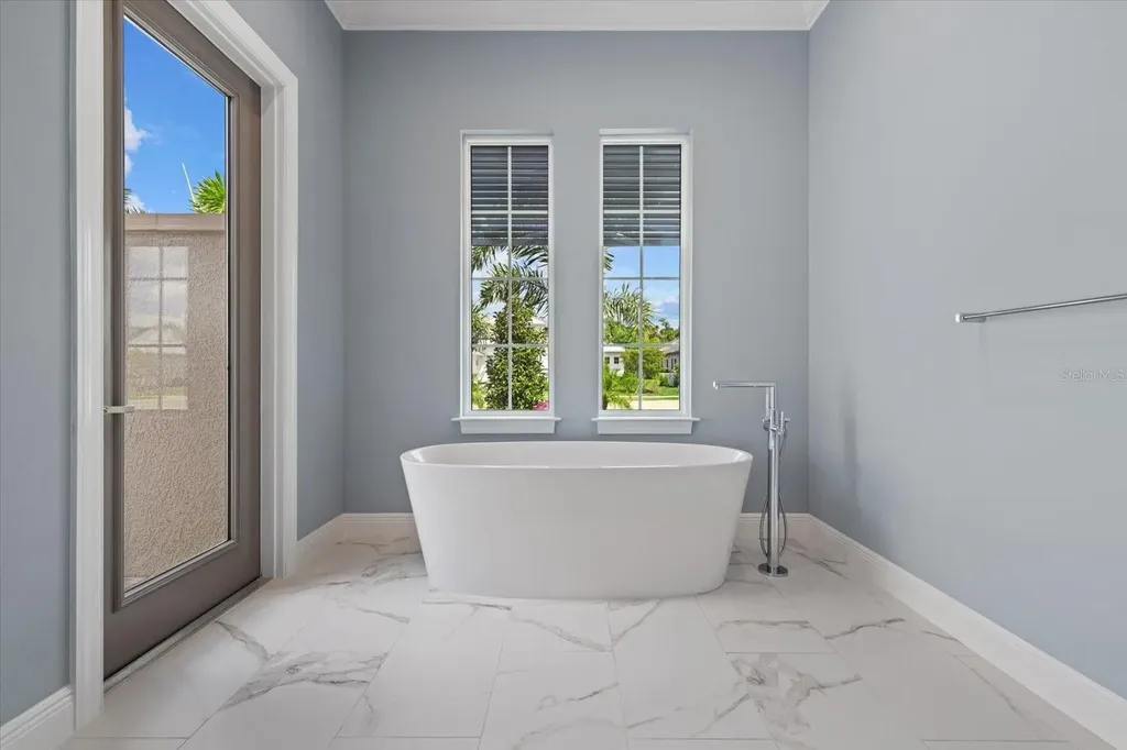 9241 Starry Night Avenue Sarasota FL 34241