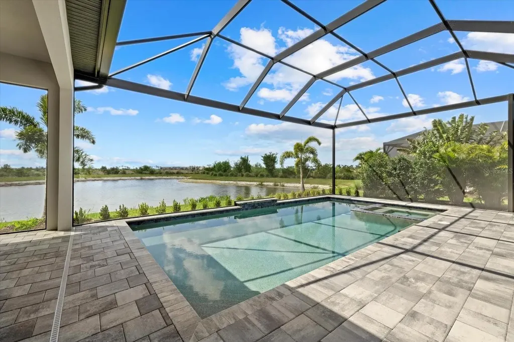 9241 Starry Night Avenue Sarasota FL 34241