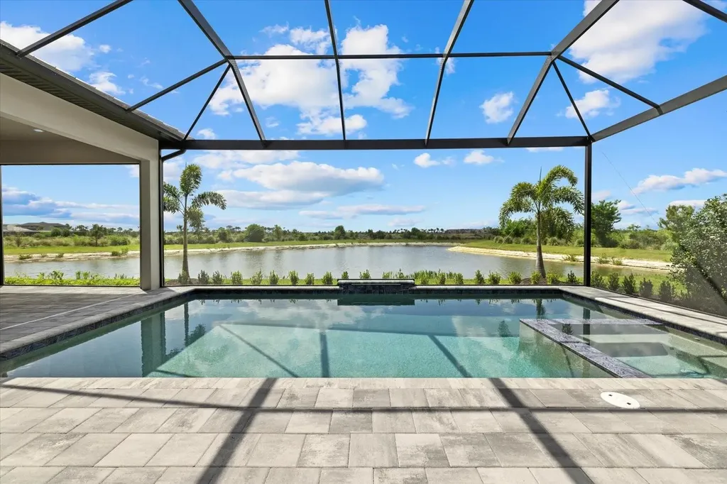 9241 Starry Night Avenue Sarasota FL 34241