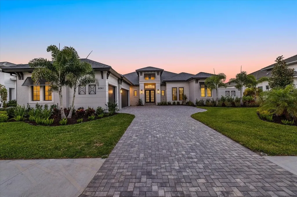 9241 Starry Night Avenue Sarasota FL 34241