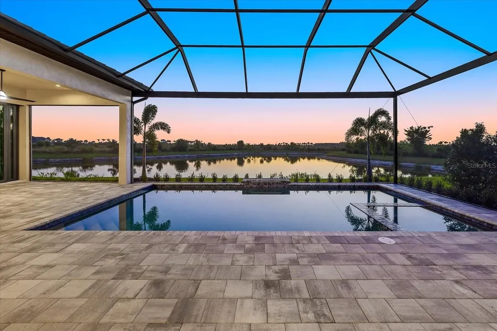9241 Starry Night Avenue Sarasota FL 34241