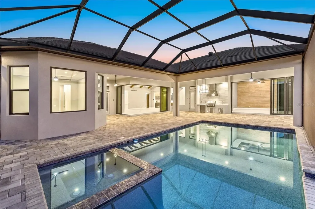 9241 Starry Night Avenue Sarasota FL 34241