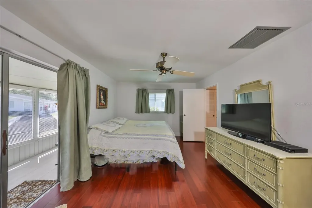2202 Clubhouse Drive Sun City Center FL 33573