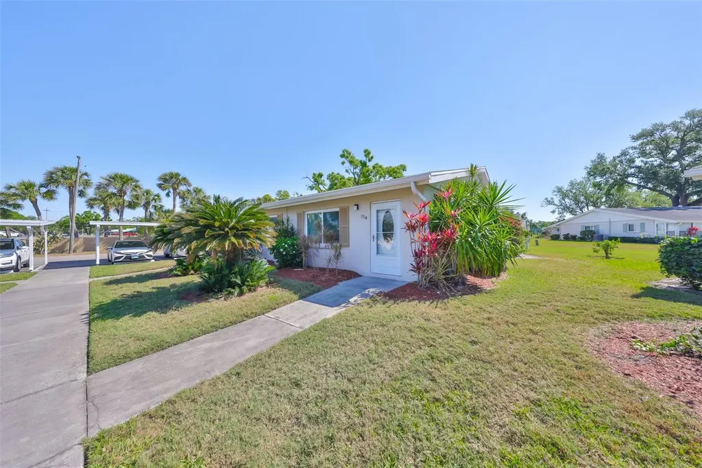 2202 Clubhouse Drive Sun City Center FL 33573