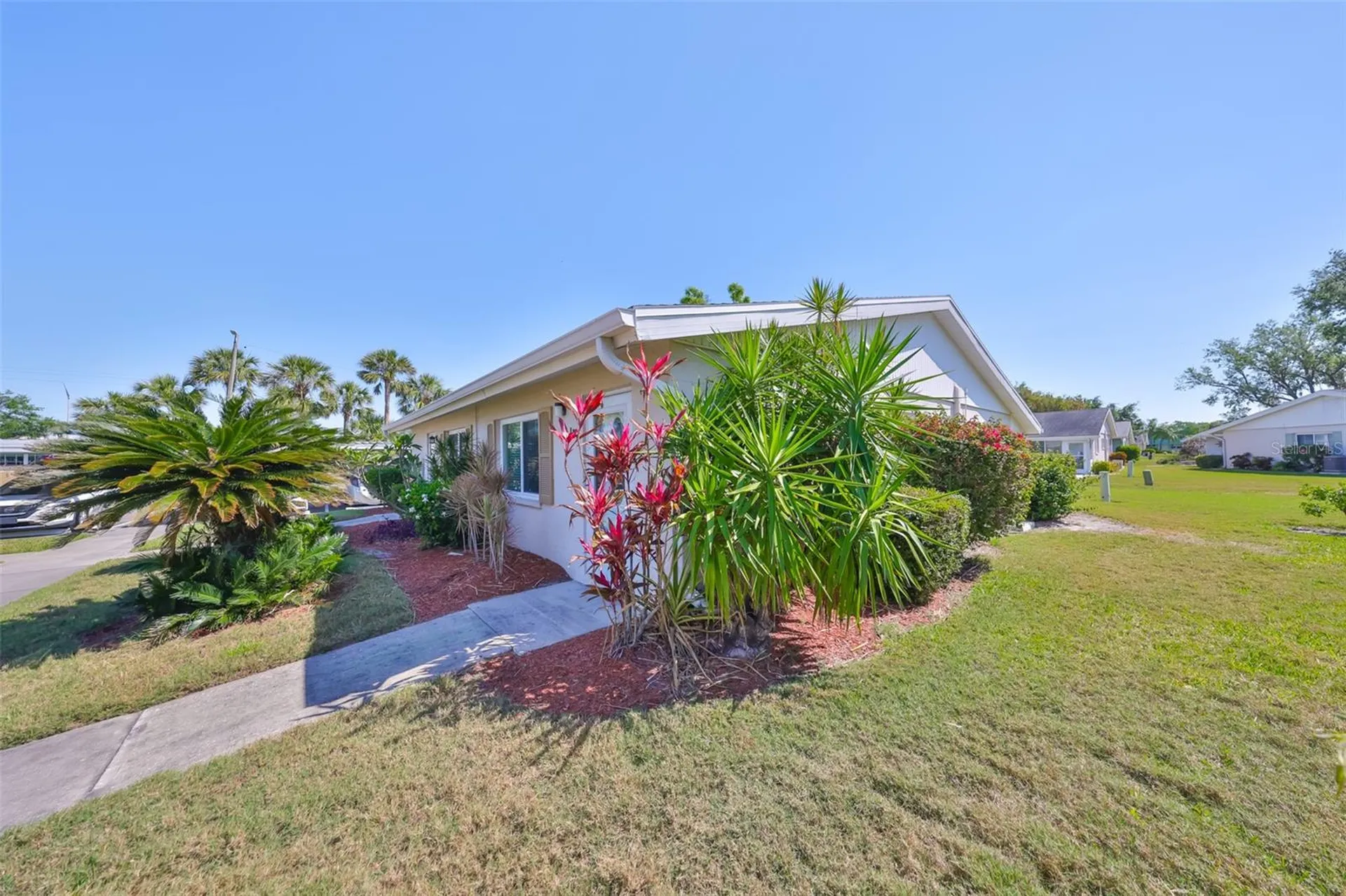 2202 Clubhouse Drive Sun City Center FL 33573