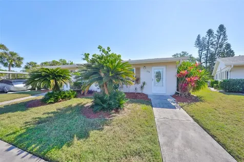 2202 Clubhouse Drive Sun City Center FL 33573