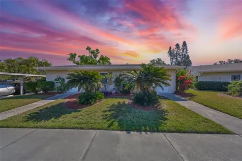 2202 Clubhouse Drive Sun City Center FL 33573