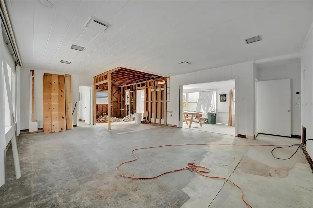 8555 Heron Lagoon Circle Sarasota FL 34242
