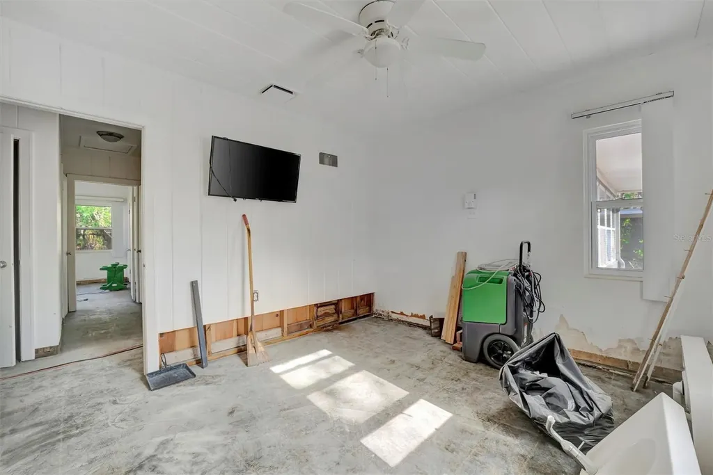 8555 Heron Lagoon Circle Sarasota FL 34242