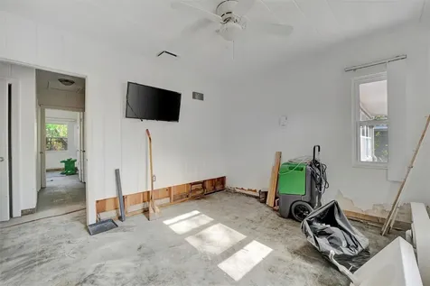 8555 Heron Lagoon Circle Sarasota FL 34242