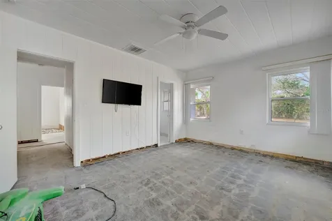 8555 Heron Lagoon Circle Sarasota FL 34242