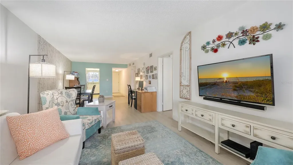 3845 Lake Bayshore Drive Bradenton FL 34205