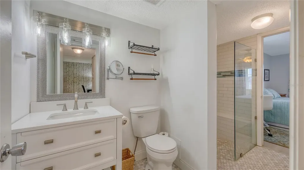 3845 Lake Bayshore Drive Bradenton FL 34205