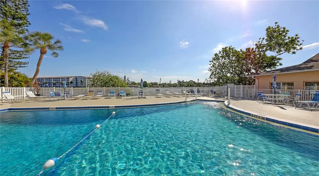 3845 Lake Bayshore Drive Bradenton FL 34205