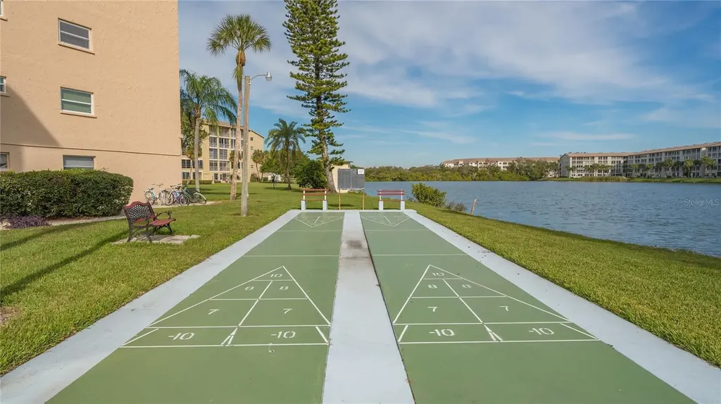 3845 Lake Bayshore Drive Bradenton FL 34205