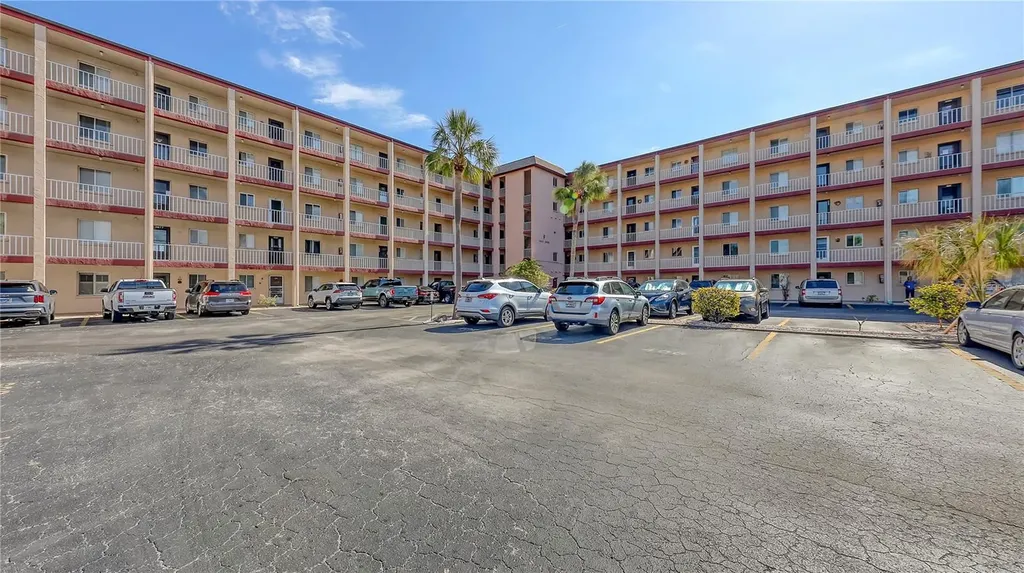 3845 Lake Bayshore Drive Bradenton FL 34205