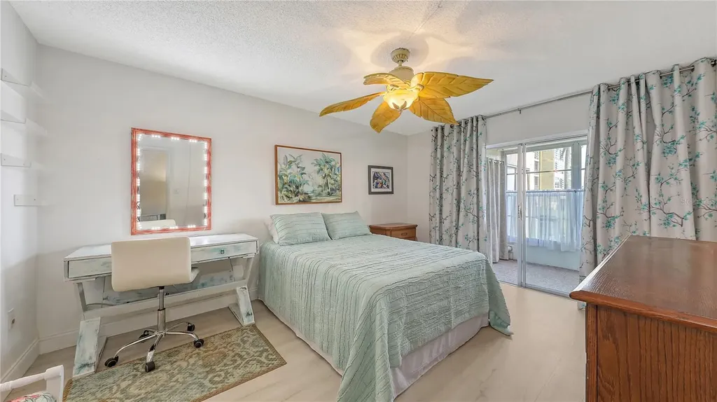 3845 Lake Bayshore Drive Bradenton FL 34205