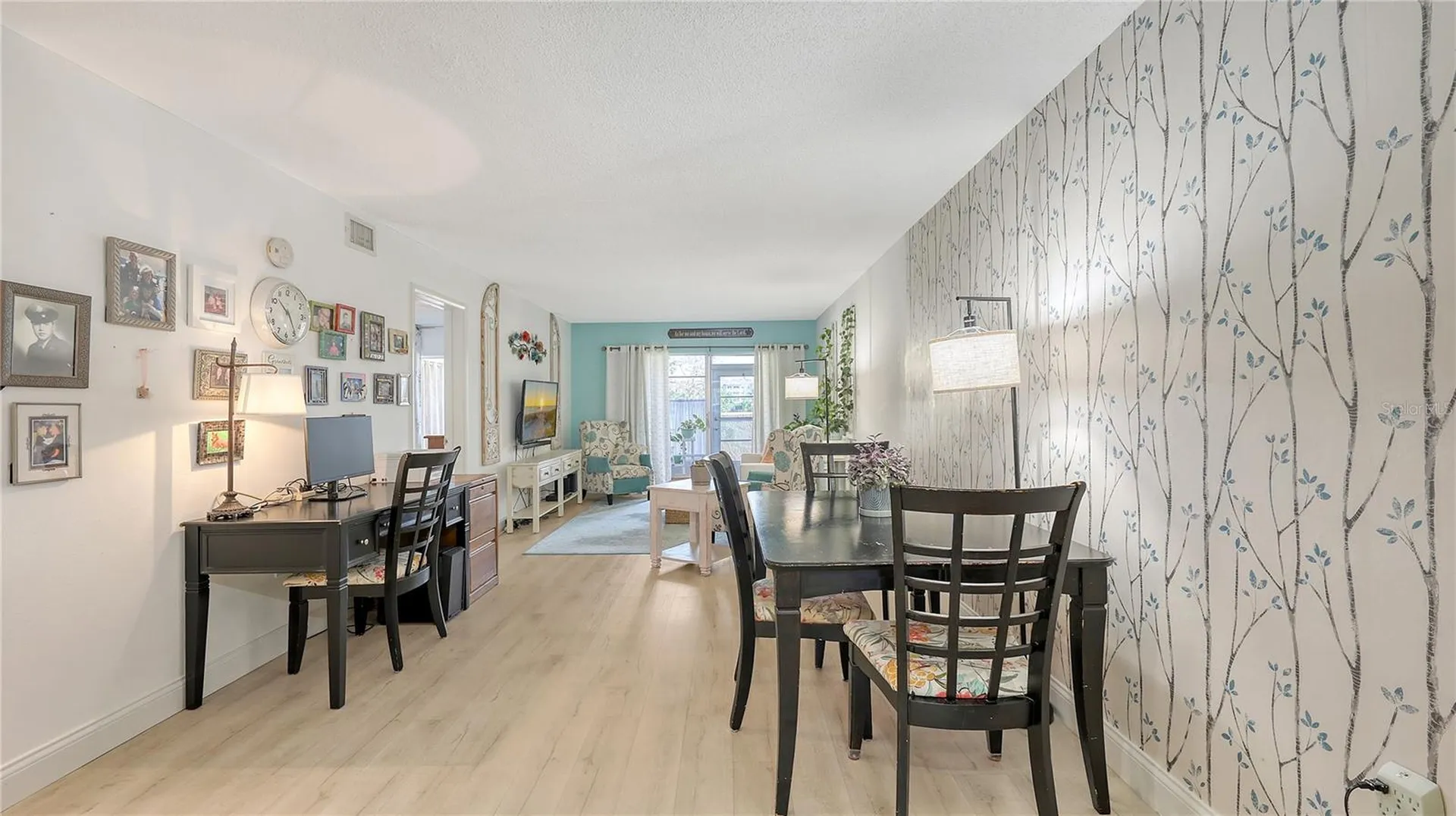 3845 Lake Bayshore Drive Bradenton FL 34205