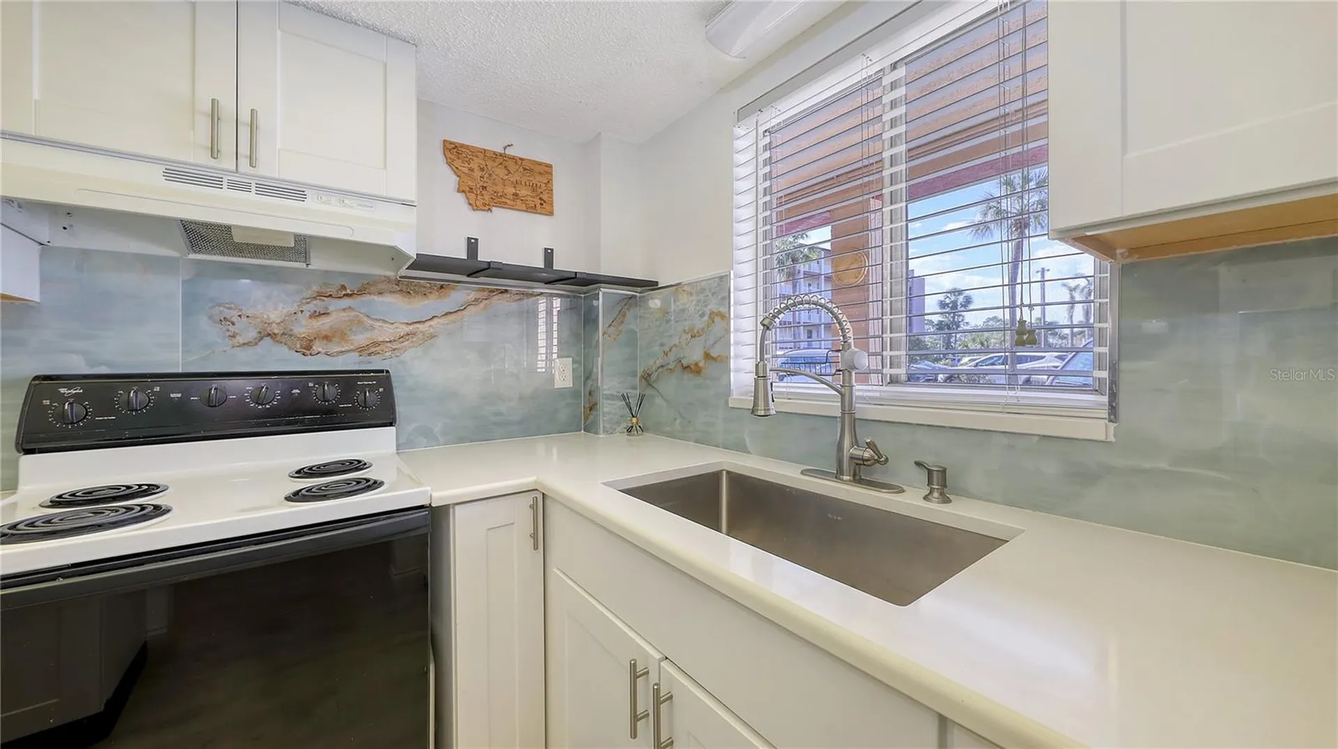 3845 Lake Bayshore Drive Bradenton FL 34205