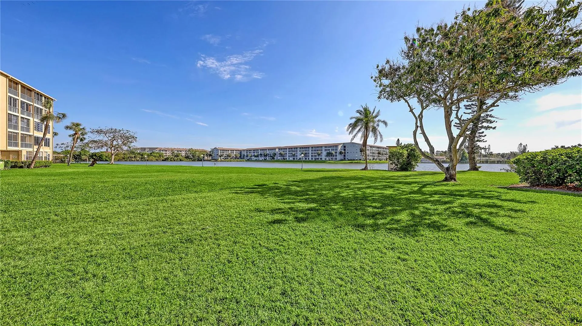 3845 Lake Bayshore Drive Bradenton FL 34205