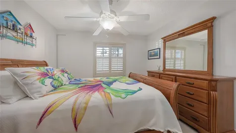 3845 Lake Bayshore Drive Bradenton FL 34205