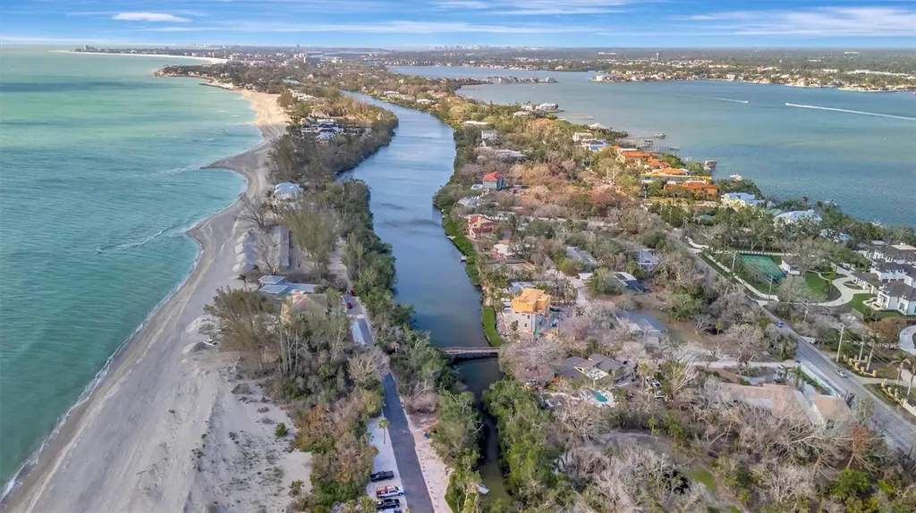 8555 Heron Lagoon Circle Sarasota FL 34242