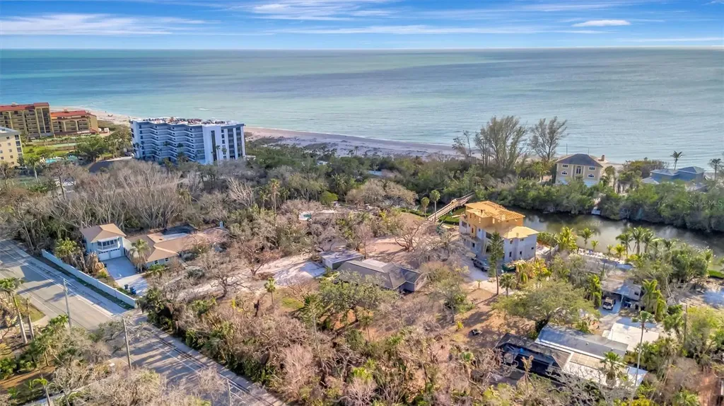8555 Heron Lagoon Circle Sarasota FL 34242