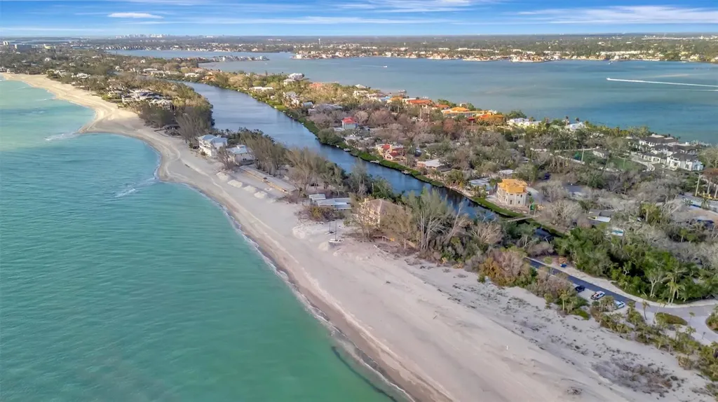 8555 Heron Lagoon Circle Sarasota FL 34242